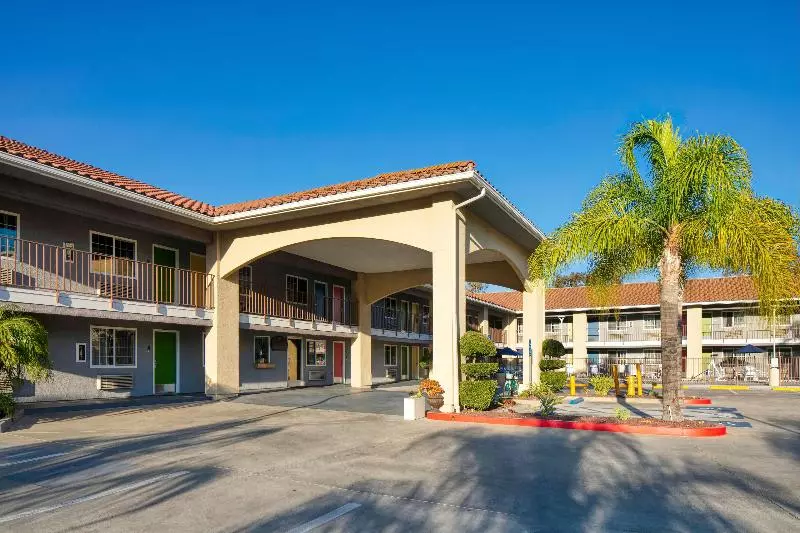 ホテル Signature Temecula