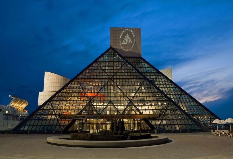 هتل The Westin Cleveland Downtown