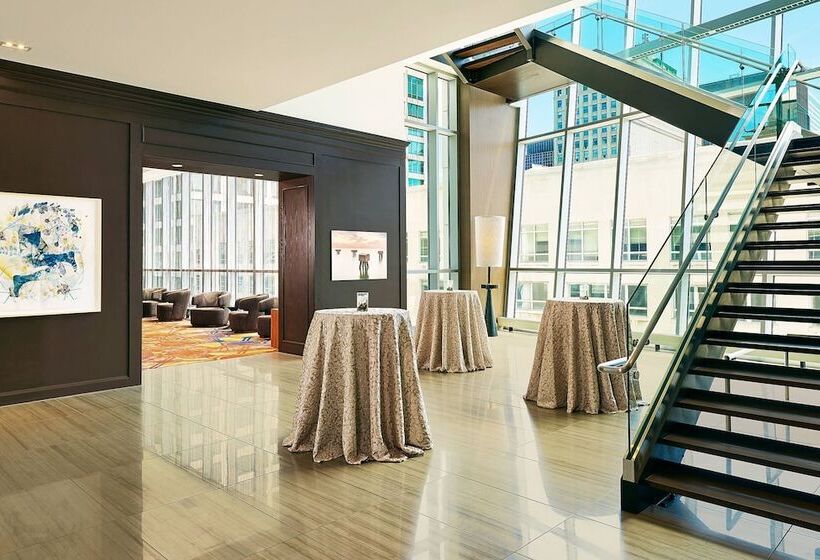 هتل The Westin Cleveland Downtown