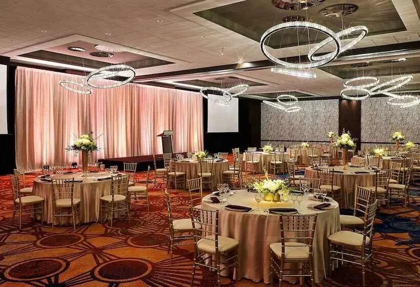 فندق The Westin Cleveland Downtown