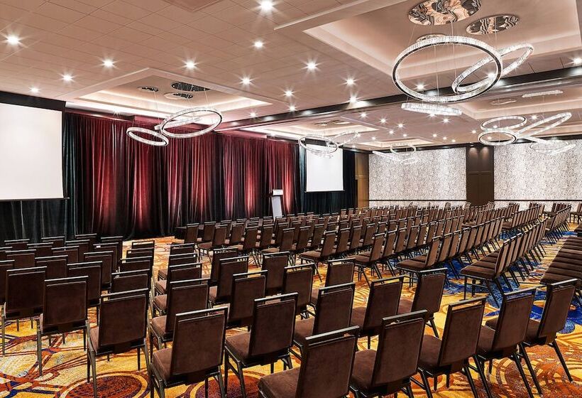 هتل The Westin Cleveland Downtown