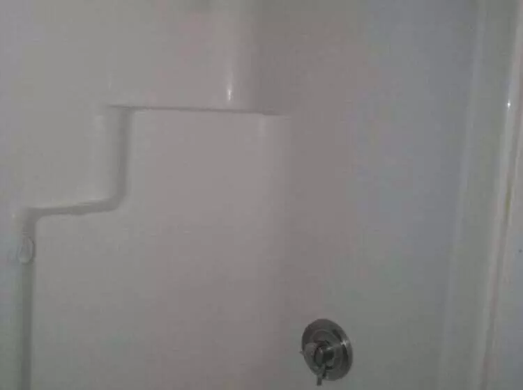 فندق Val U Stay Inn And Suites