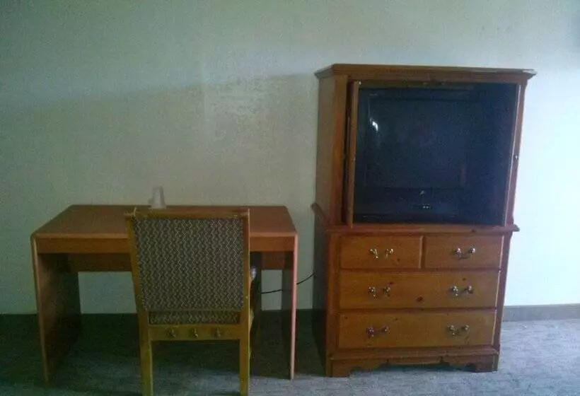 فندق Val U Stay Inn And Suites