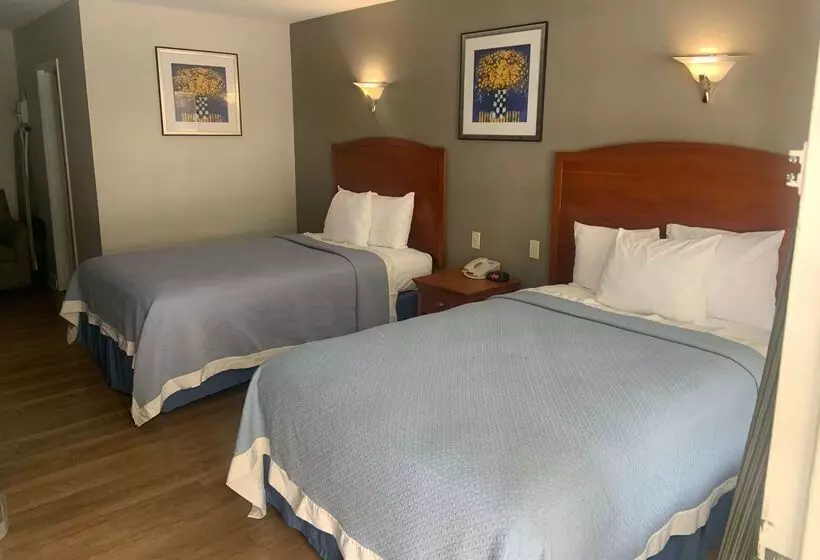 مُتل Days Inn By Wyndham Elmsford