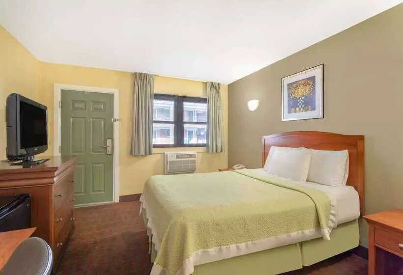 مُتل Days Inn By Wyndham Elmsford