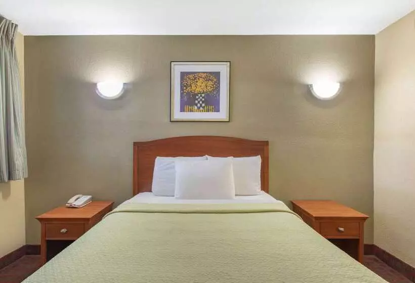 مُتل Days Inn By Wyndham Elmsford