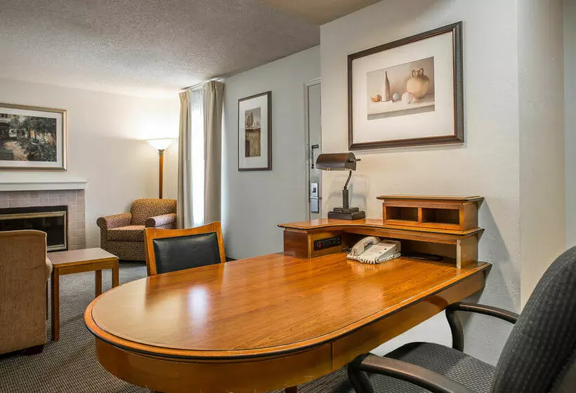 레지던스 Cloverleaf Suites Columbia