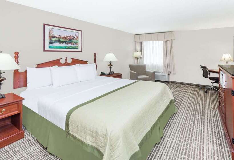 فندق Baymont By Wyndham Elkhart