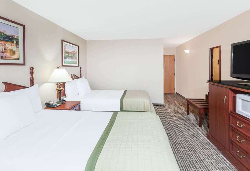 فندق Baymont By Wyndham Elkhart