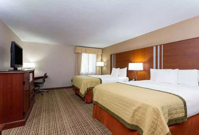 Hotel Baymont By Wyndham Elkhart