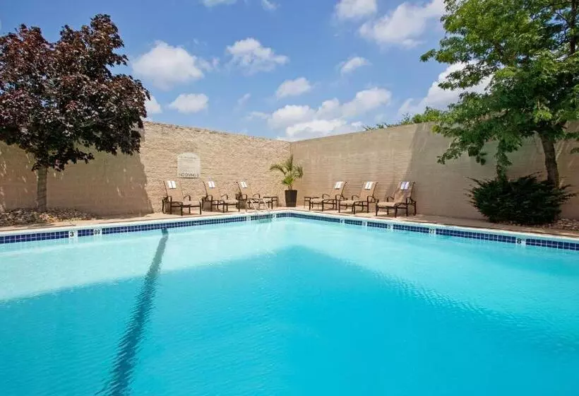 Crowne Plaza Hotel And Suites Pittsburgh South, An Ihg