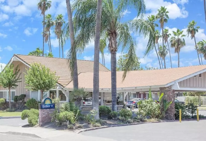 Szálloda Days Inn By Wyndham Fresno Central
