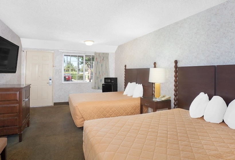 هتل Days Inn By Wyndham Fresno Central