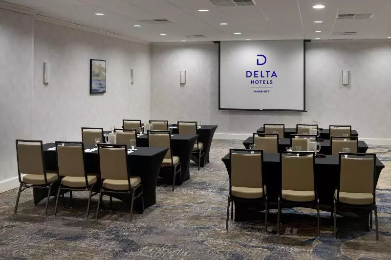 Delta Hotels By Marriott Utica