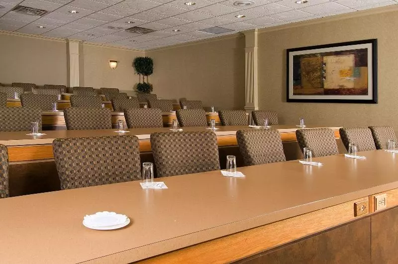 Delta Hotels By Marriott Utica