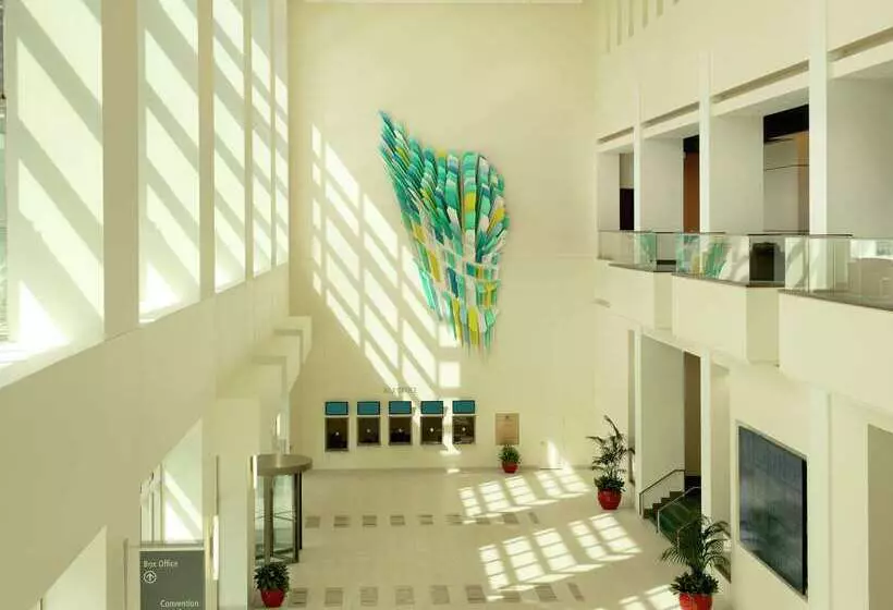 Hotel Doubletree By Hilton  Cedar Rapids Convention Complex