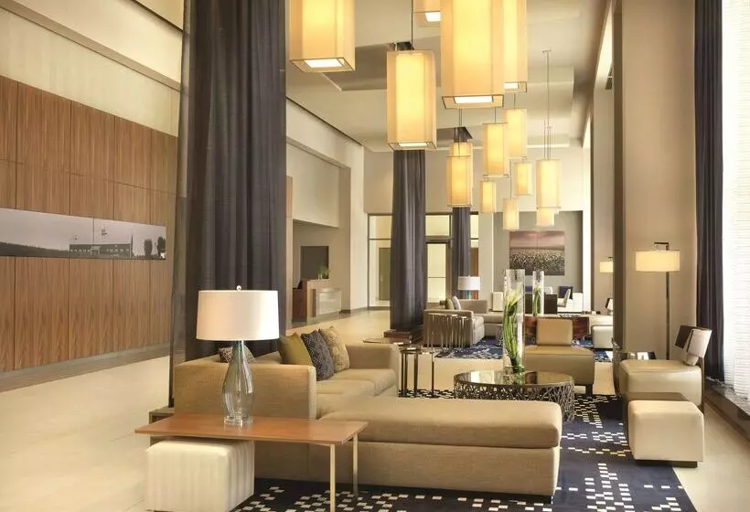 Hotel Doubletree By Hilton  Cedar Rapids Convention Complex