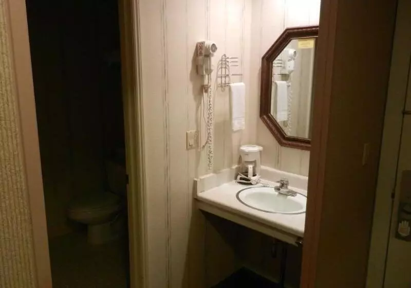 Eisenhower Hotel And Conference Center