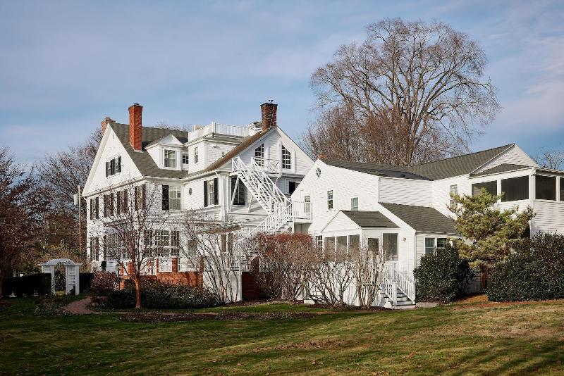 Hotel Kennebunkport Captains Collection