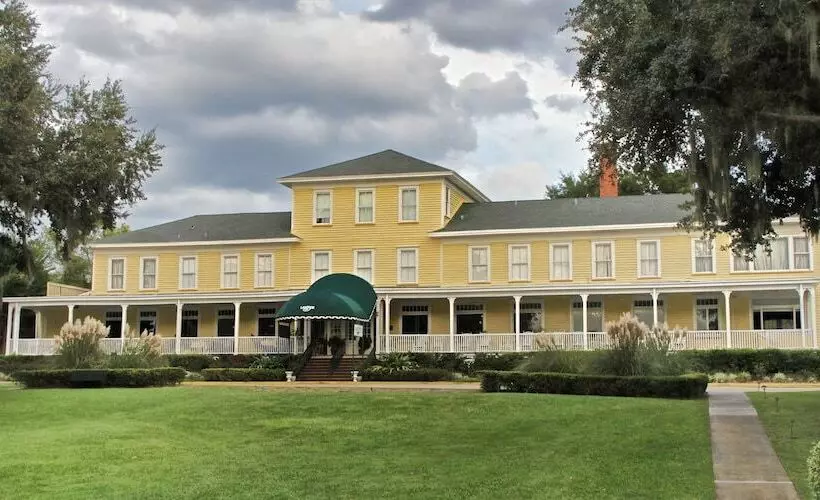 فندق Lakeside Inn On Lake Dora