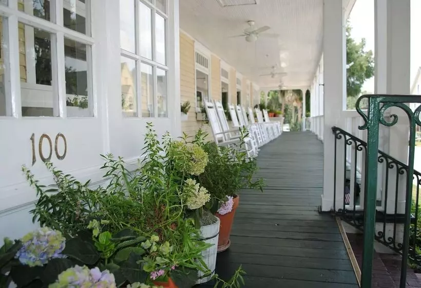 فندق Lakeside Inn On Lake Dora