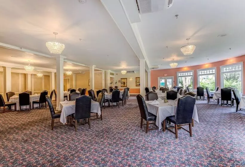 فندق Lakeside Inn On Lake Dora