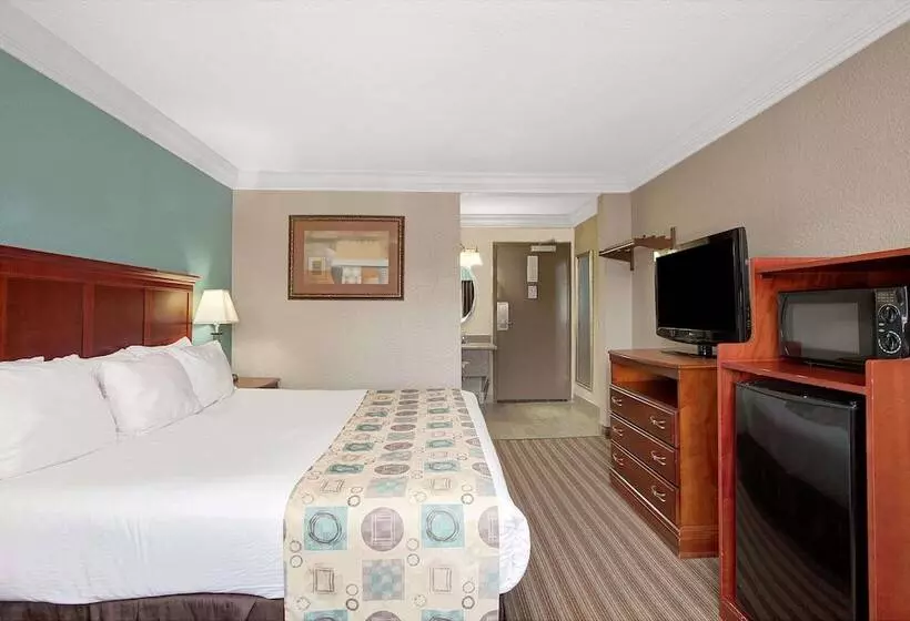 ホテル Ramada By Wyndham Houston Intercontinental Airport South