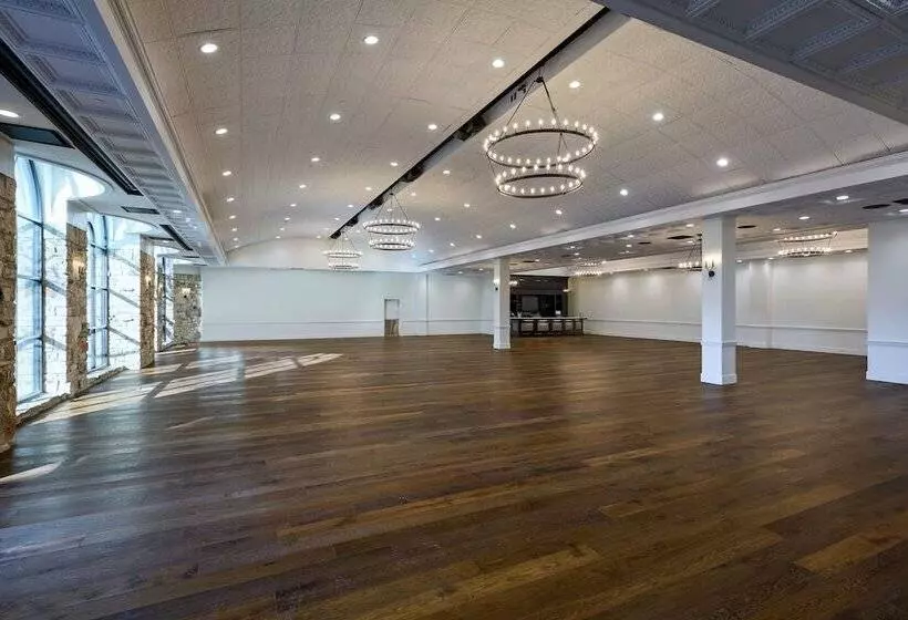 Hotel Renaissance Austin