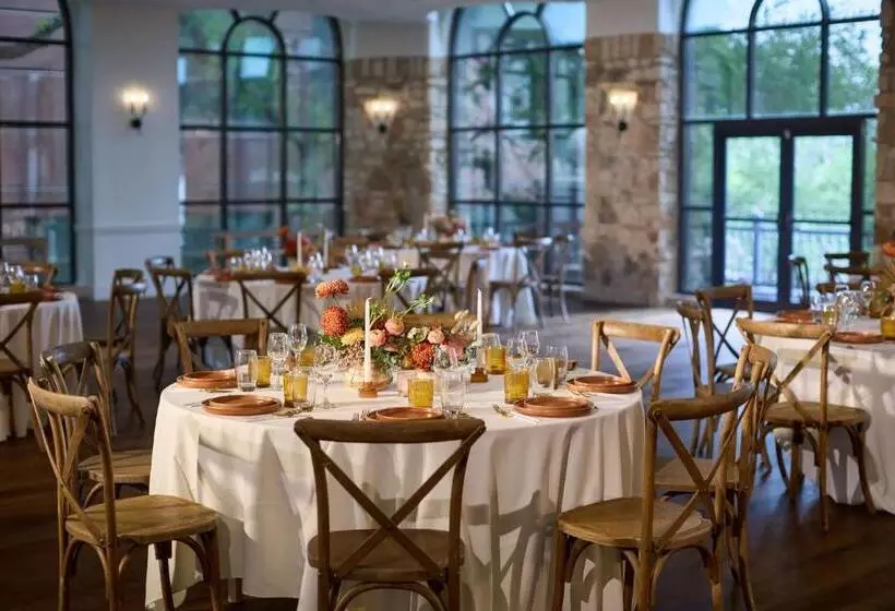 Hotel Renaissance Austin