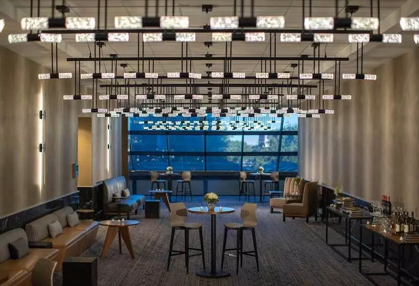 בית מלון כפרי Renaissance Dallas Addison