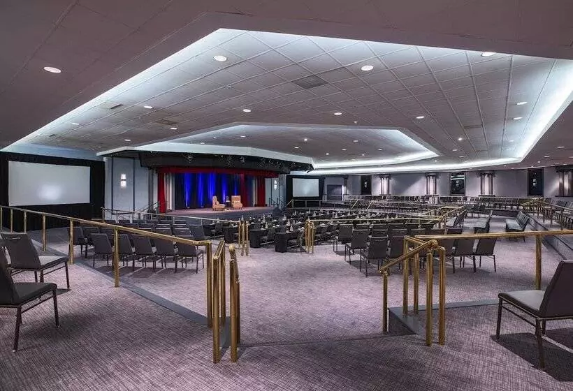 בית מלון כפרי Renaissance Dallas Addison