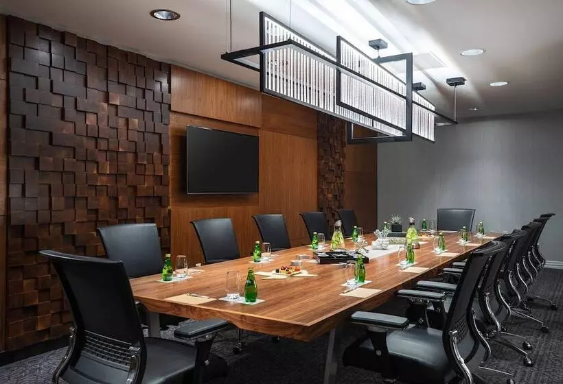 בית מלון כפרי Renaissance Dallas Addison