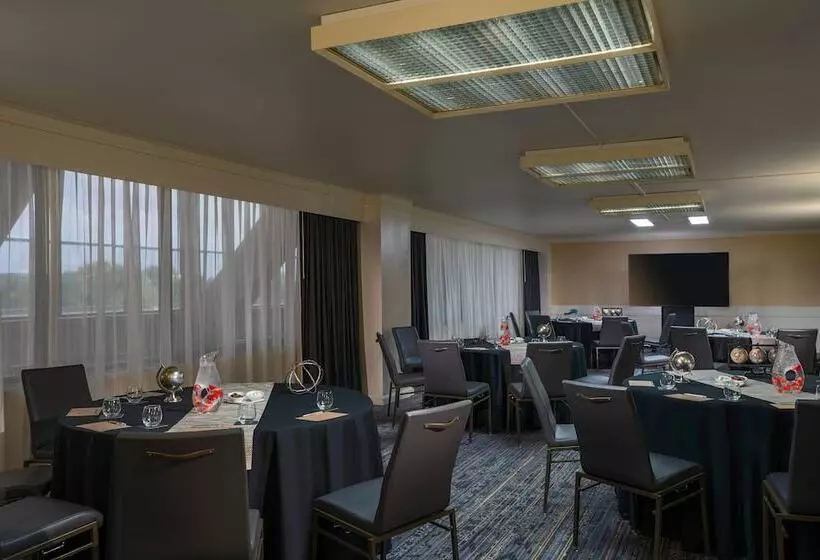 בית מלון כפרי Renaissance Dallas Addison