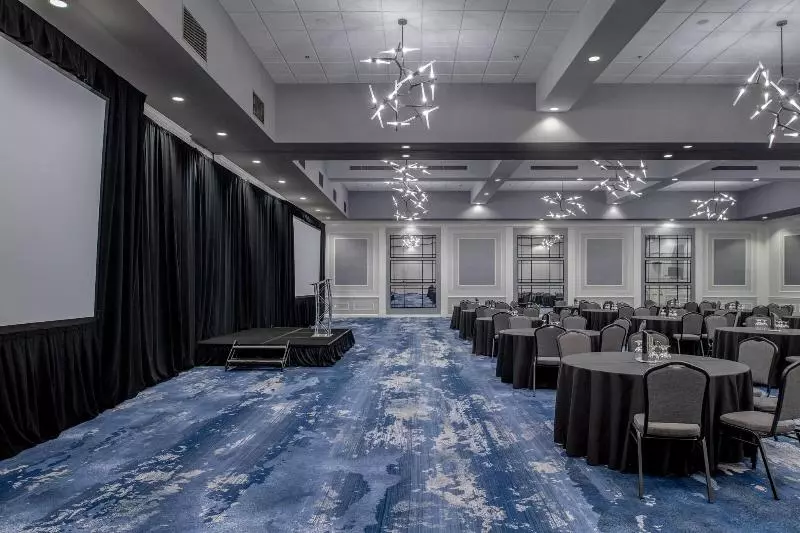 Sheraton Framingham Hotel & Conference Center