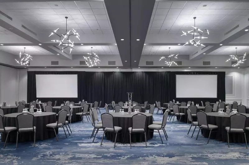 Sheraton Framingham Hotel & Conference Center