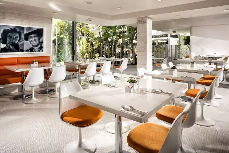 هتل Sportsmens Lodge