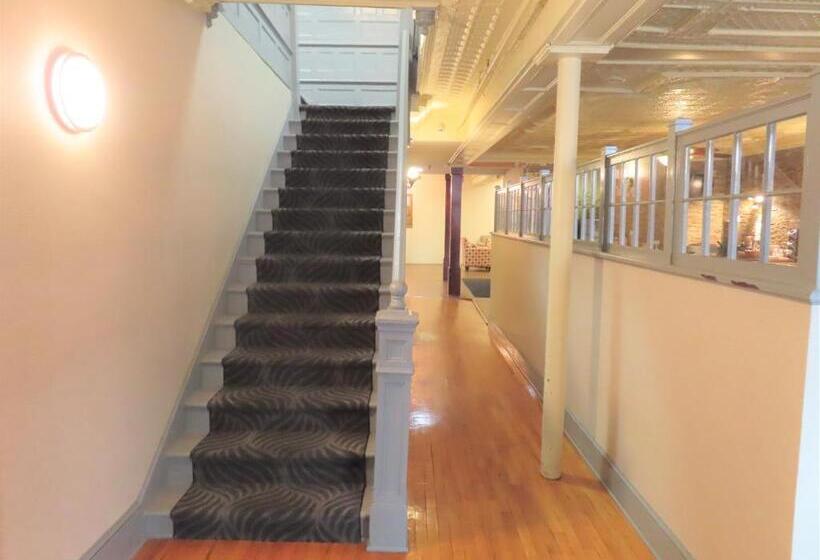 St Charles Hotel Downtown Hudson