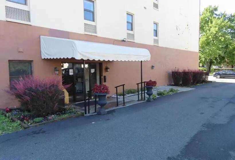 St Charles Hotel Downtown Hudson