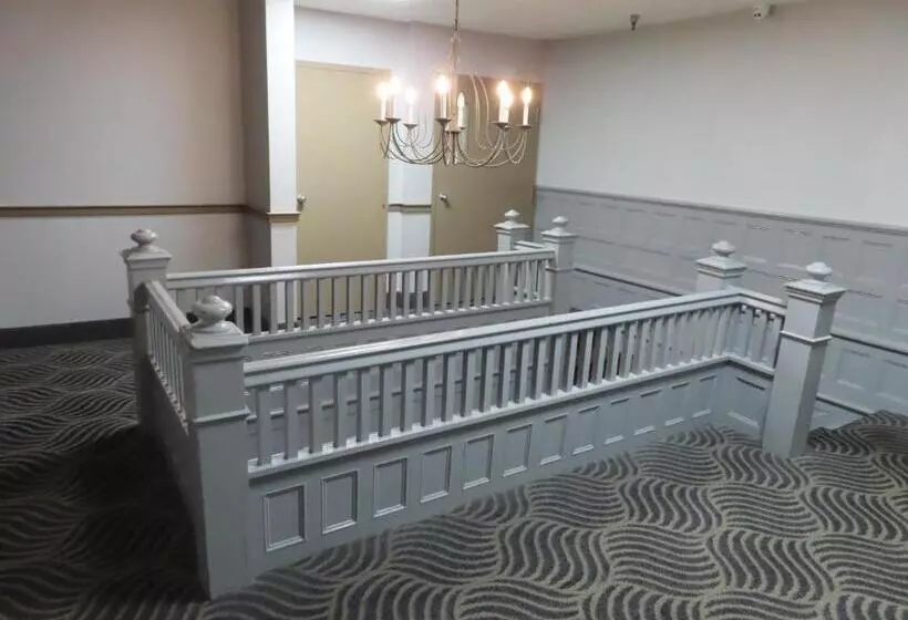 St Charles Hotel Downtown Hudson