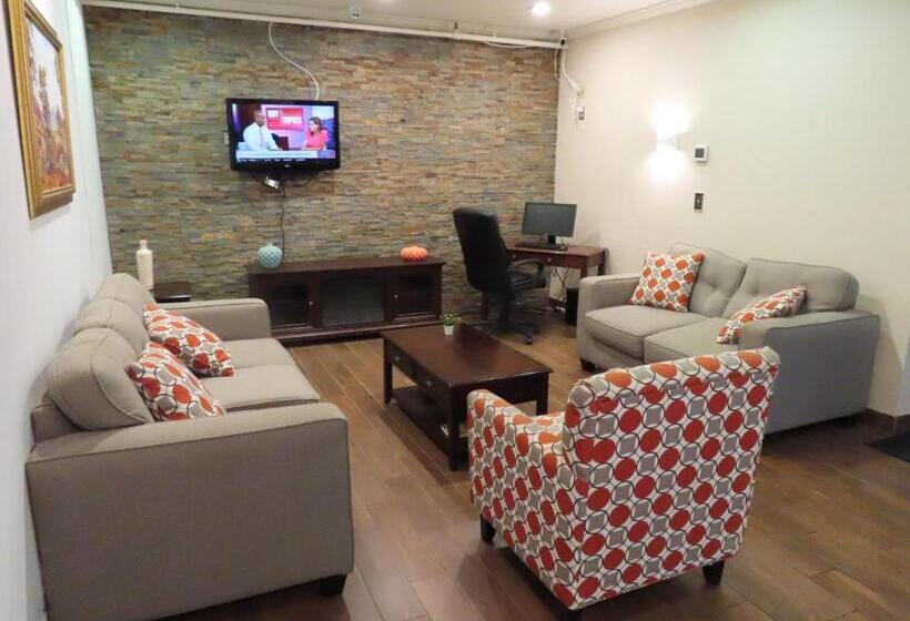 St Charles Hotel Downtown Hudson