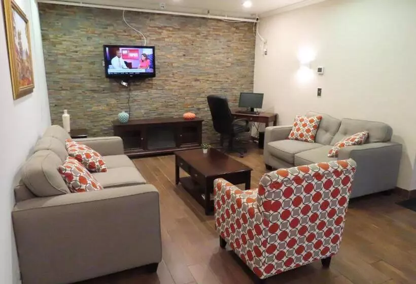 St Charles Hotel Downtown Hudson