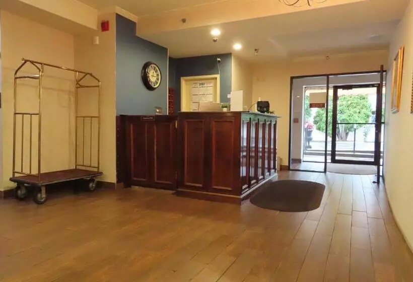 St Charles Hotel Downtown Hudson