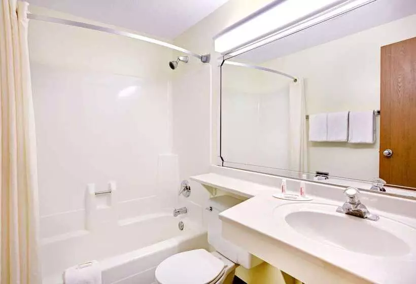 בית מלון כפרי Super 8 By Wyndham Aberdeen East