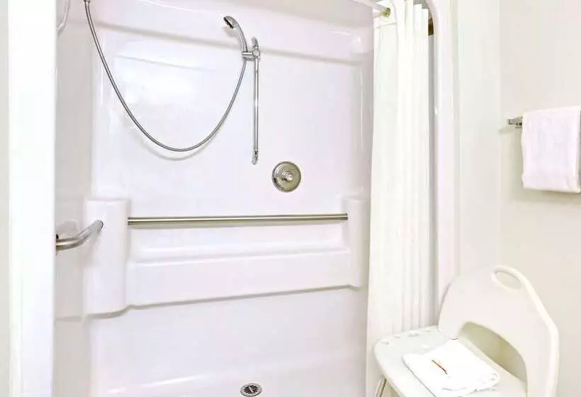 בית מלון כפרי Super 8 By Wyndham Aberdeen East