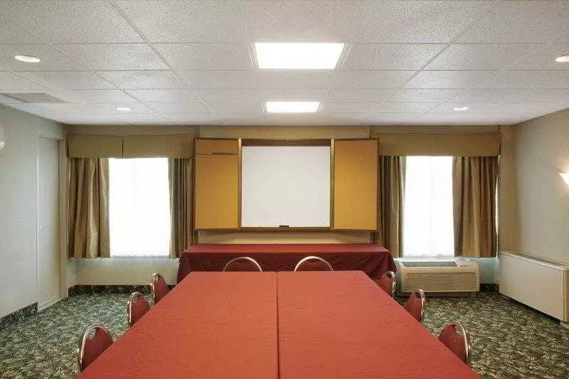 فندق Surestay Plus  By Best Western Syracuse Airport