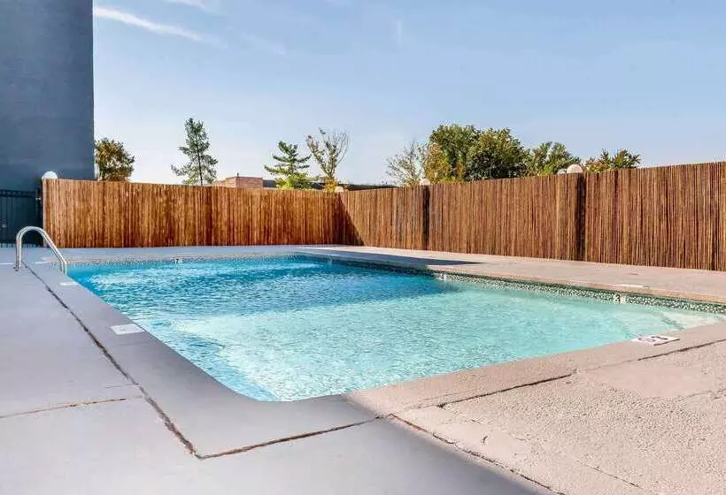 The Blu Hotel Blue Ash Cincinnati, Ascend Hotel Collection