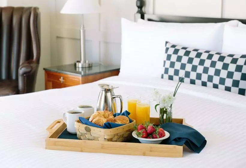 The Charles Hotel In Harvard Square