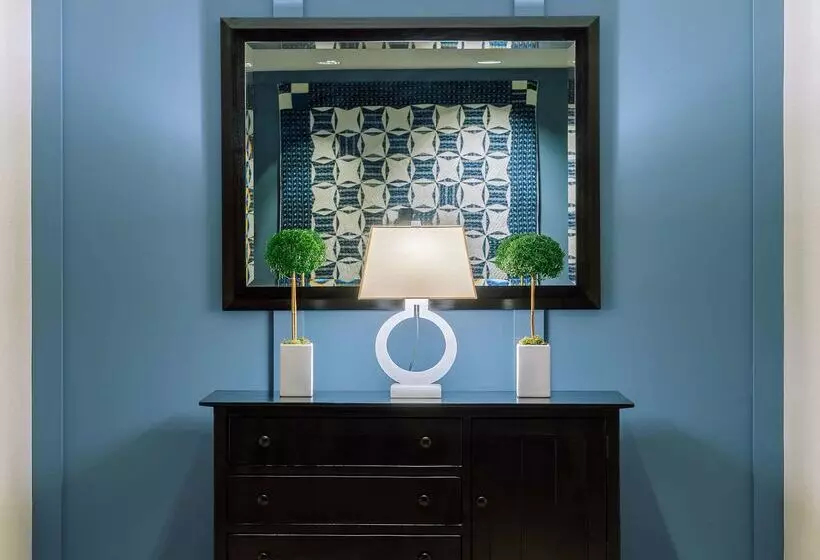 The Charles Hotel In Harvard Square