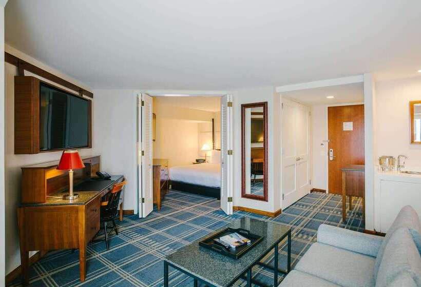 The Charles Hotel In Harvard Square