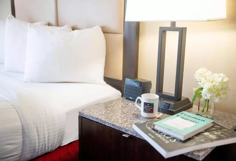 Szálloda The Madison Concourse